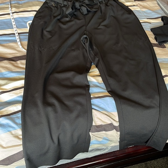 Paper bag style trousers, black, size 1x, 95%polyester, machine washable - Picture 2 of 5